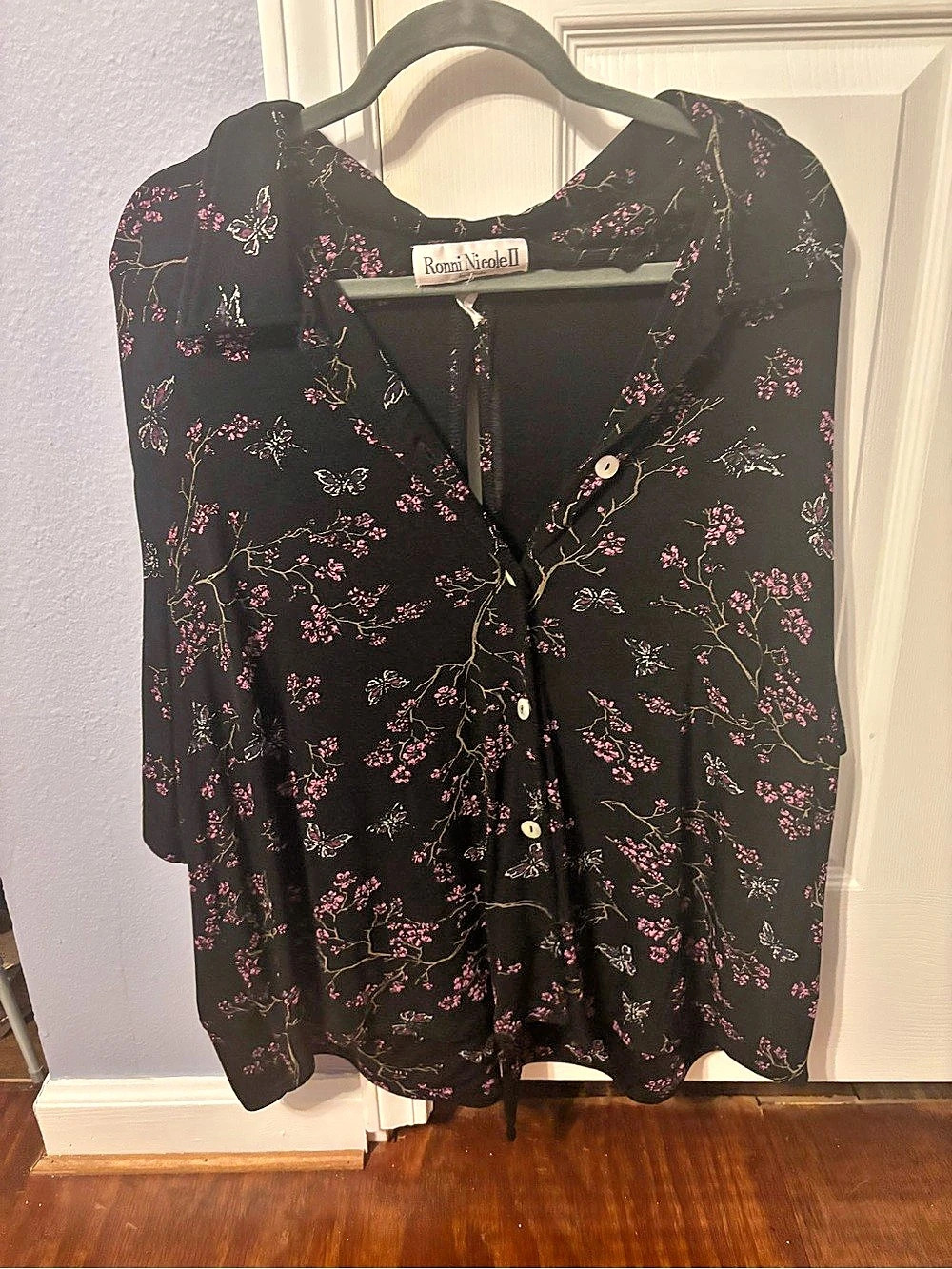 Roni Nicole Floral Blouse in Black & Pink Like New